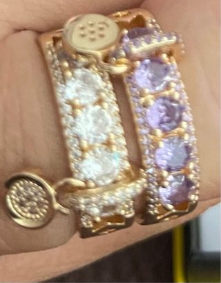 Varios anillos  talla grande ,diferentes modelos .