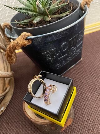 Varios anillos  talla grande ,diferentes modelos .