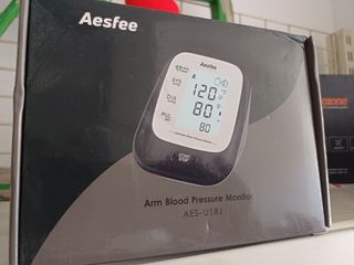 Monitor arterial ,Tensiómetro de brazo Aesfee AES