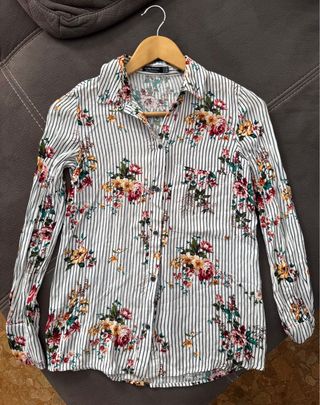 Camisa Bershka XS - Rayas & Flores