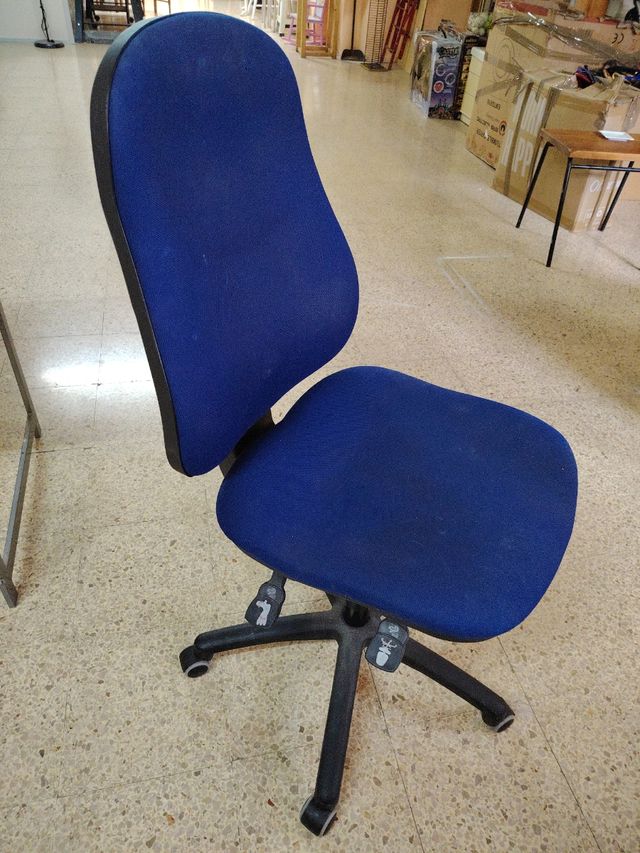 Silla oficina giratoria azul