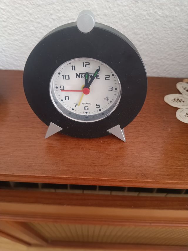 Reloj despertador Nescafé - Negro