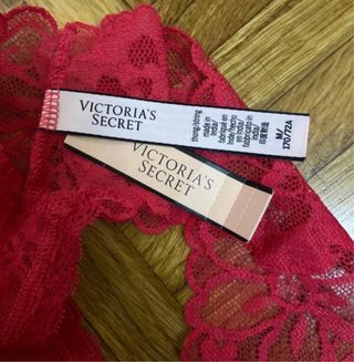 Tanga Victoria's Secret roja