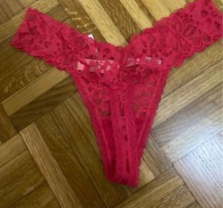 Tanga Victoria's Secret roja