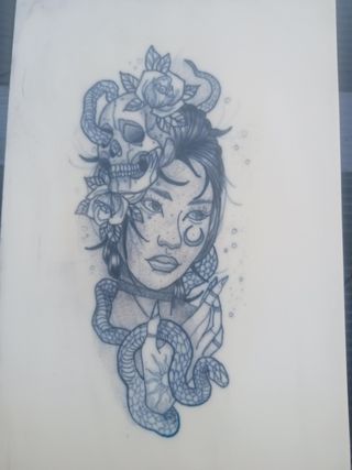 Tatuador a domicilio o posible estudio
