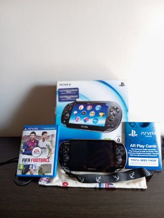 PS Vita (OLED) negra + FIFA + Cartas AR