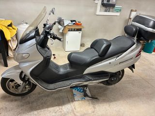Motocicleta Suzuki Burgman 400