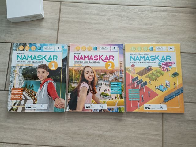 Namaskar 1, 2, 3 e 2030 per la scuola media