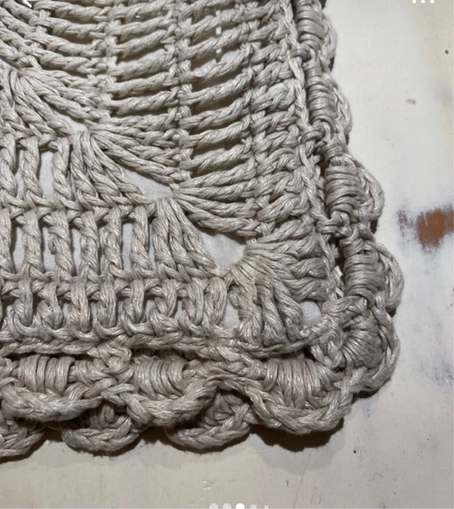 Cojín crochet beige de yute, hay 4, 40x40cm