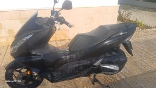 Honda PCX 125 2023 - Moto