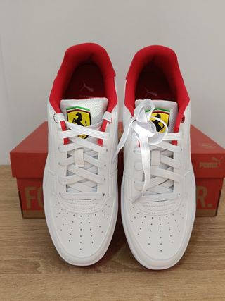 Zapatillas Puma Ferrari blancas y rojas