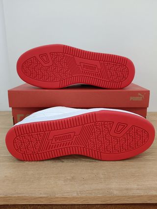 Zapatillas Puma Ferrari blancas y rojas