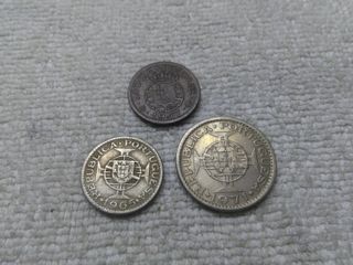 Lote 3 Monedas diferentes de Mozambique Excelente