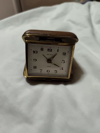 Reloj despertador MEIKO dorado