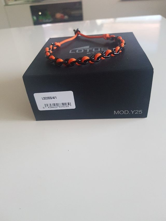 Pulsera Lotus Style negra y naranja