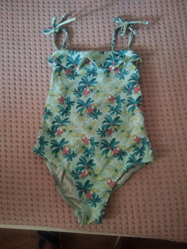 Bañador niña 6 años - Tucán. Marca Gocco.