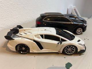 4 auto in miniatura