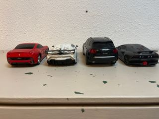 4 auto in miniatura
