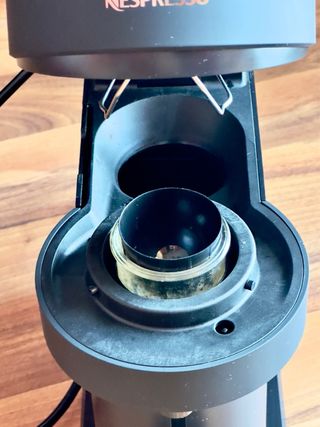 Cafetera Nespresso DeLonghi Vertuo