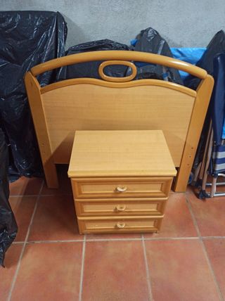 Cabecero, mesita noche y somier de  madera 90x190