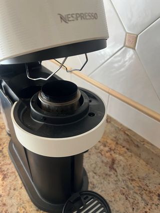 Cafetera Nespresso Vertuo - Delonghi