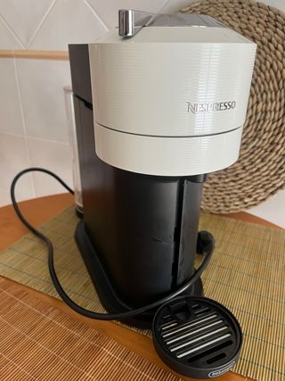 Cafetera Nespresso Vertuo - Delonghi