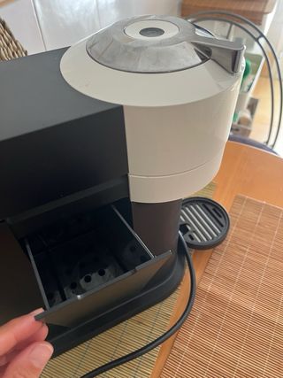 Cafetera Nespresso Vertuo - Delonghi