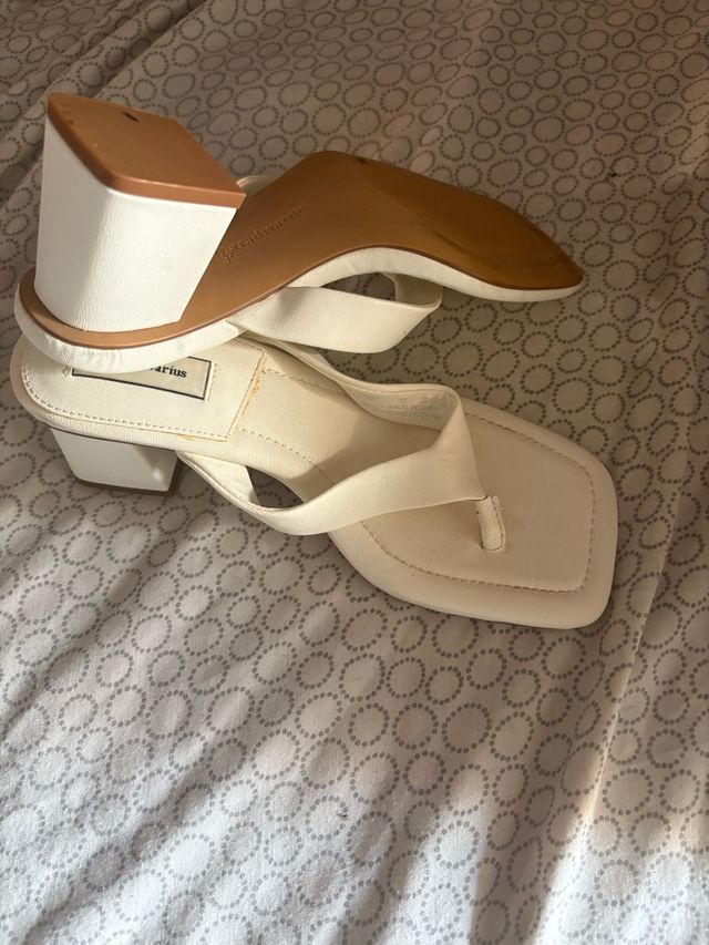 Sandalias Stradivarius blancas - 35