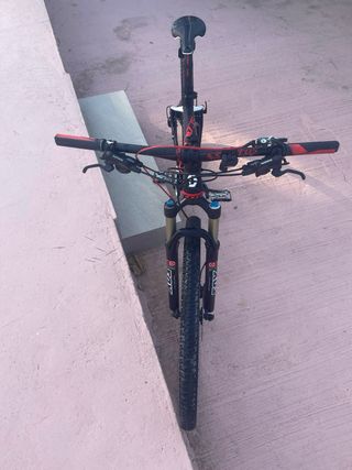 Bicicleta montaña carbono en muy buen estado 