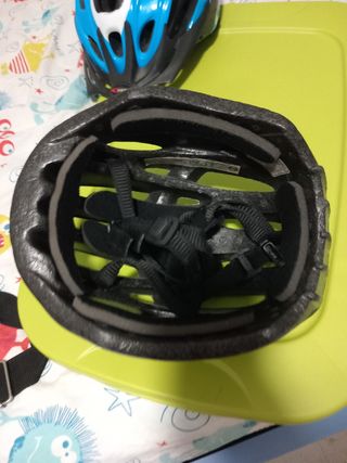 Casco bici niño azul-negro