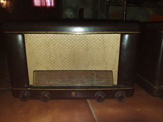 Radio antigua Philips