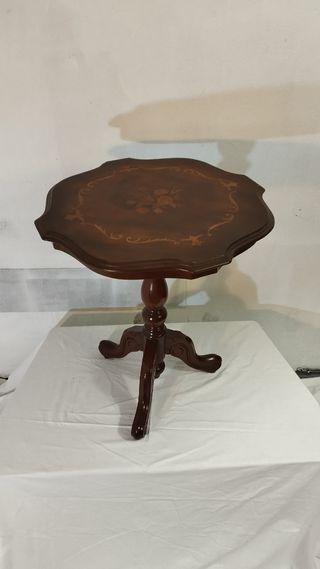 Mesita madera robusta vintage