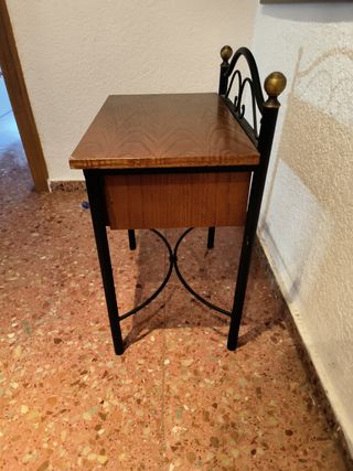 Mesita noche hierro-madera