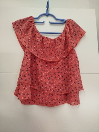 Blusa floral color como coral  talla S