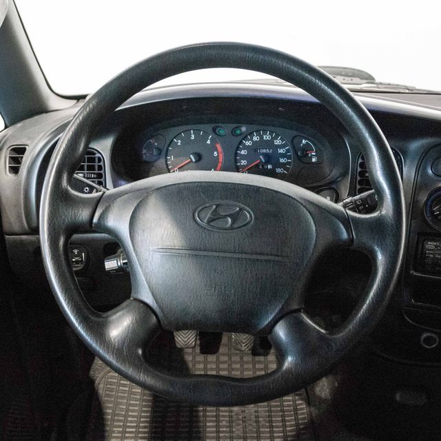 Hyundai H-1 1999