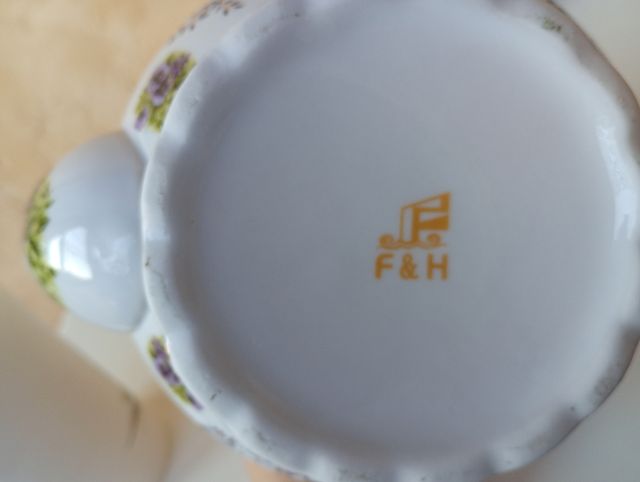 Set teiera e 6 tazze porcellana viola