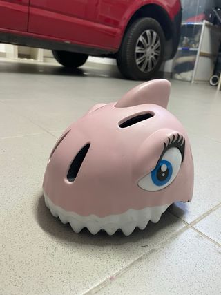 Casco bici tiburón niña