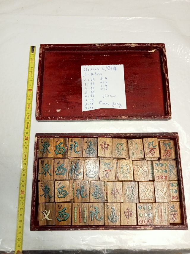 Juego Mahjong Antiguo de Madera fichas Pintadas.