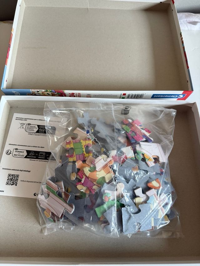 Puzzle Bluey Clementoni 104 piezas