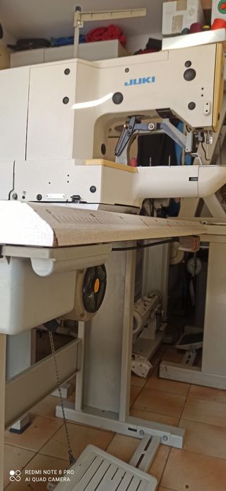 Máquina de coser presillas JUKI - como nueva