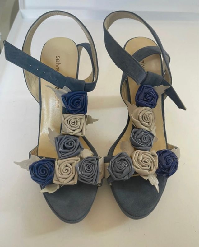 Sandalias azules Salvador Sapena