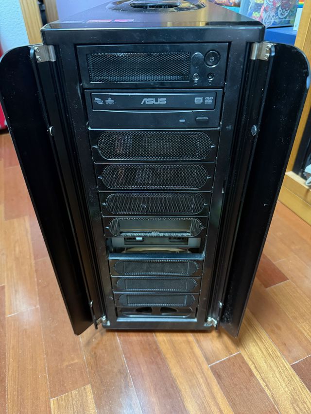 Caja Thermaltake Armor+F.Alimentación CoolerMaster