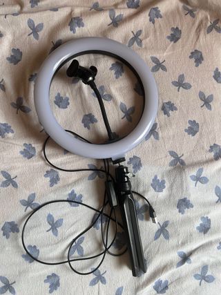 Aro de luz con trípode