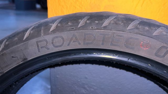 Neumático Metzeller Roadtec 01