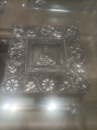 Caja antigua metal
