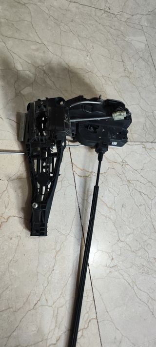 Cerradura puerta delantera izquierda Opel Insignia
