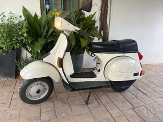 Vespa T5 Sport: clásica y blanca
