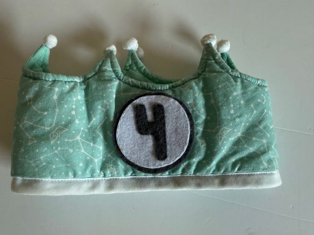 Corona cumpleaños Micu Macu – Verde menta