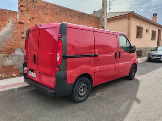 Opel Vivaro 2012