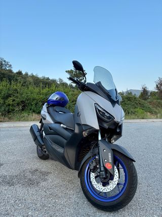 Yamaha XMAX 300
